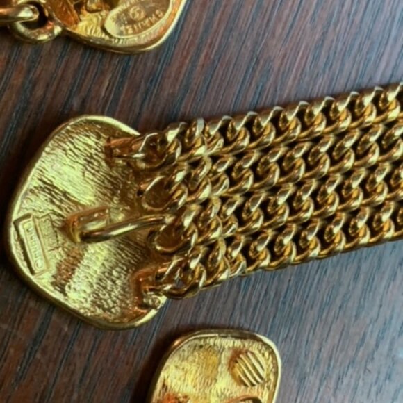 Chanel Quilted Rhombus Earrings - Picture 4 of 7